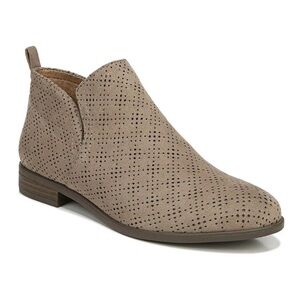 Sofft Gayle Perforated Booties in Aubergine Sz 7